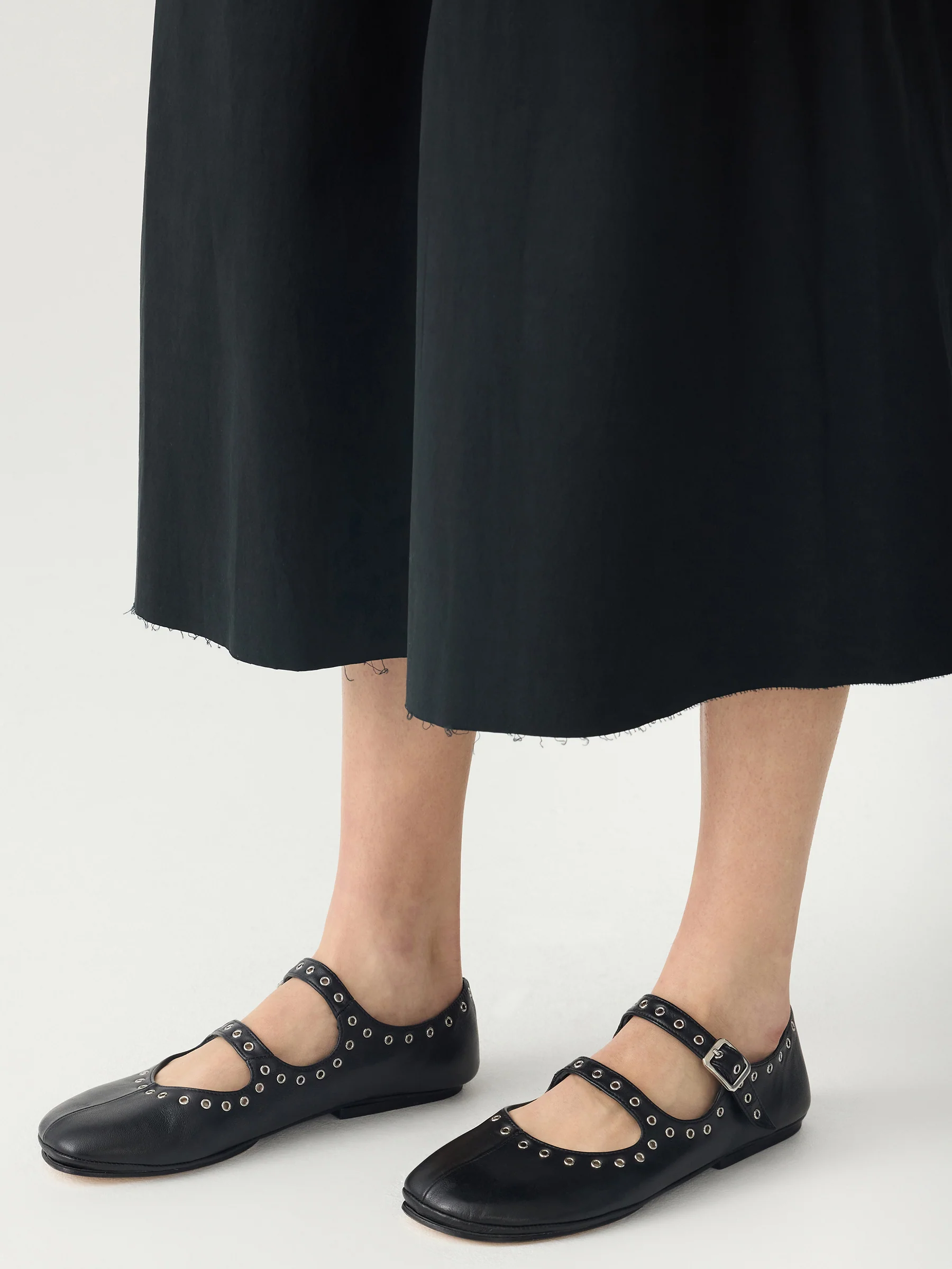 Eyelet Detail Ballerina Flat - Image 4