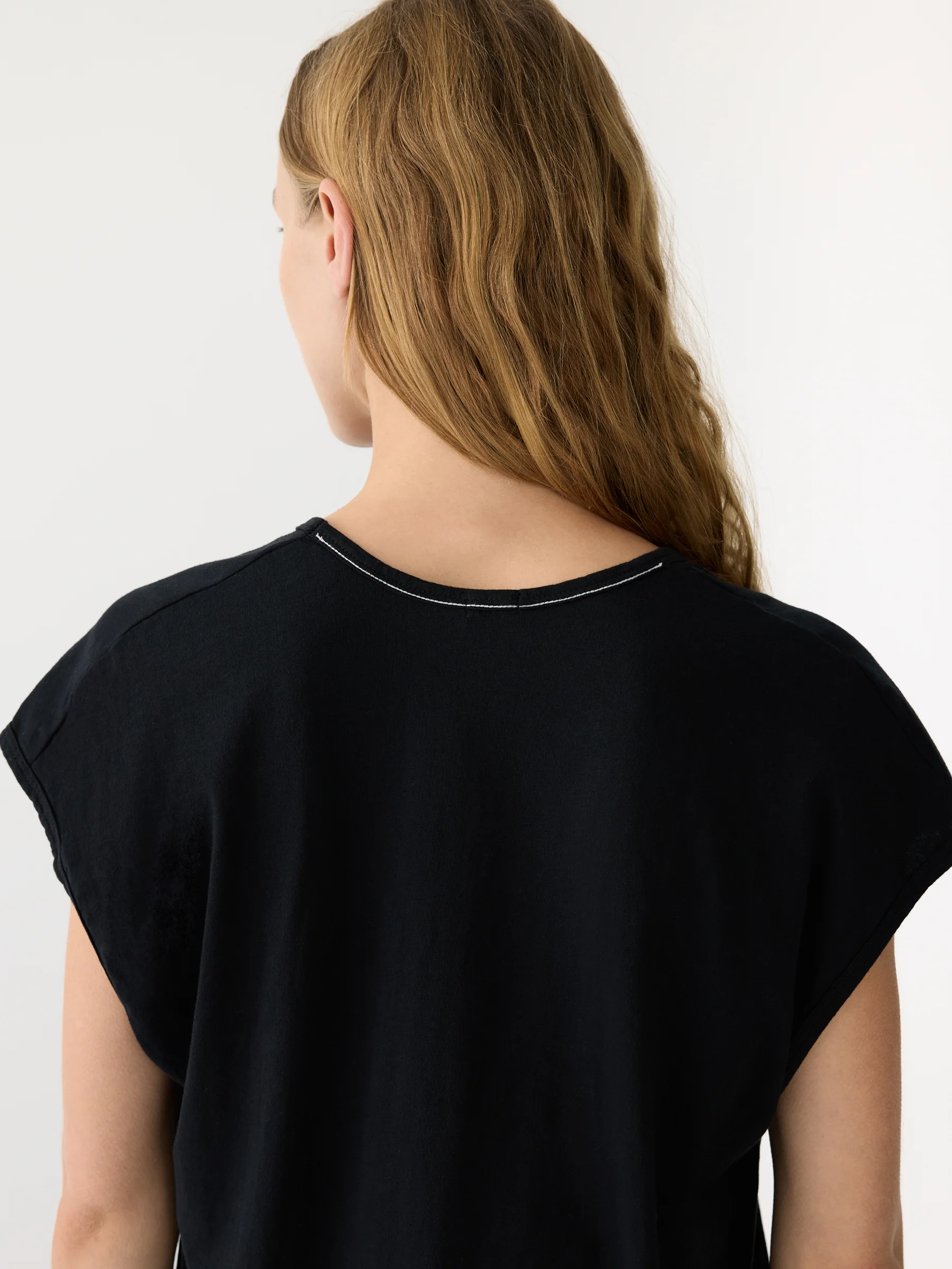 Fine Bind Scoop Neck Tank - Image 4