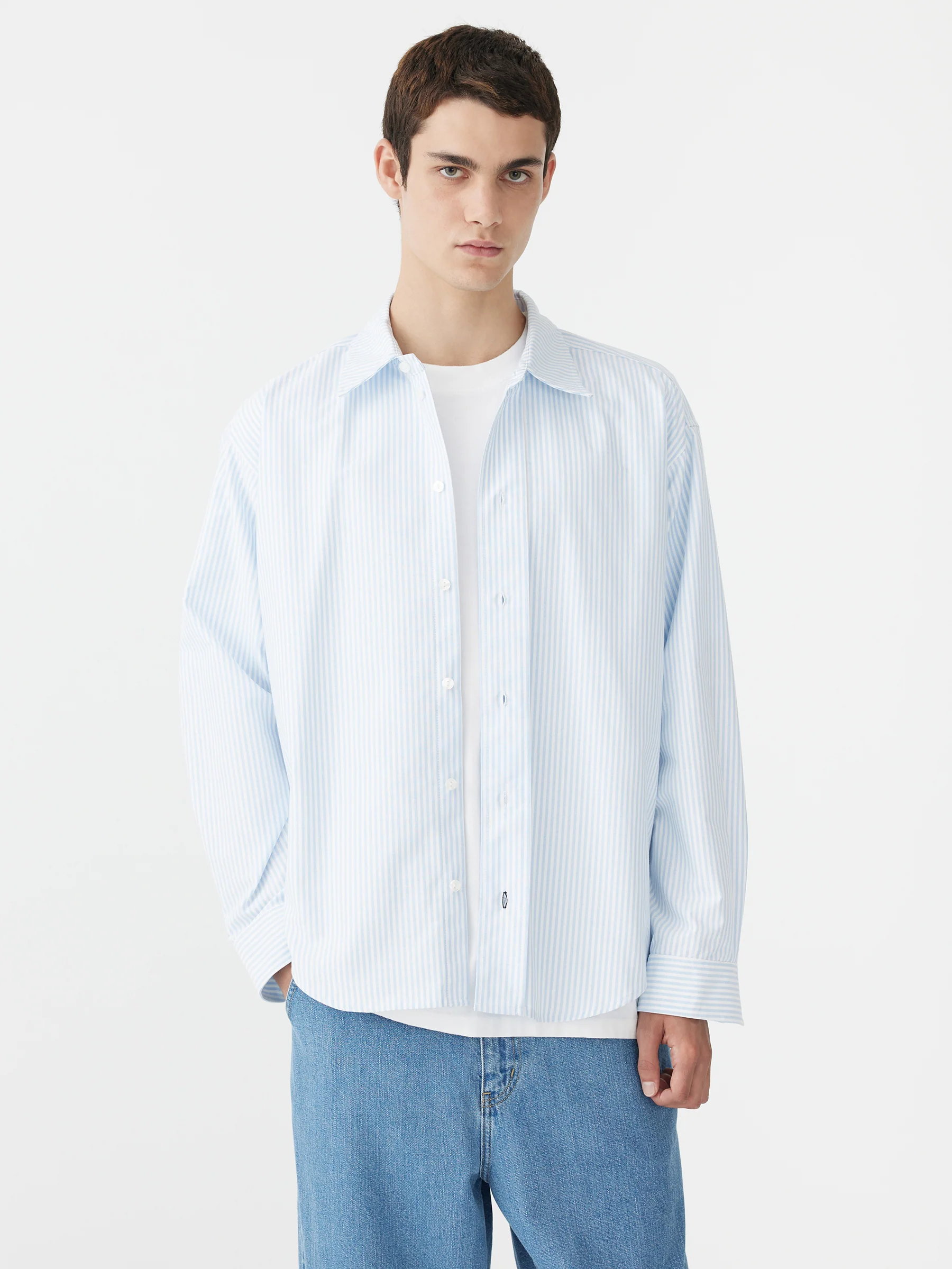 Universal Oversized Shirt - Image 4