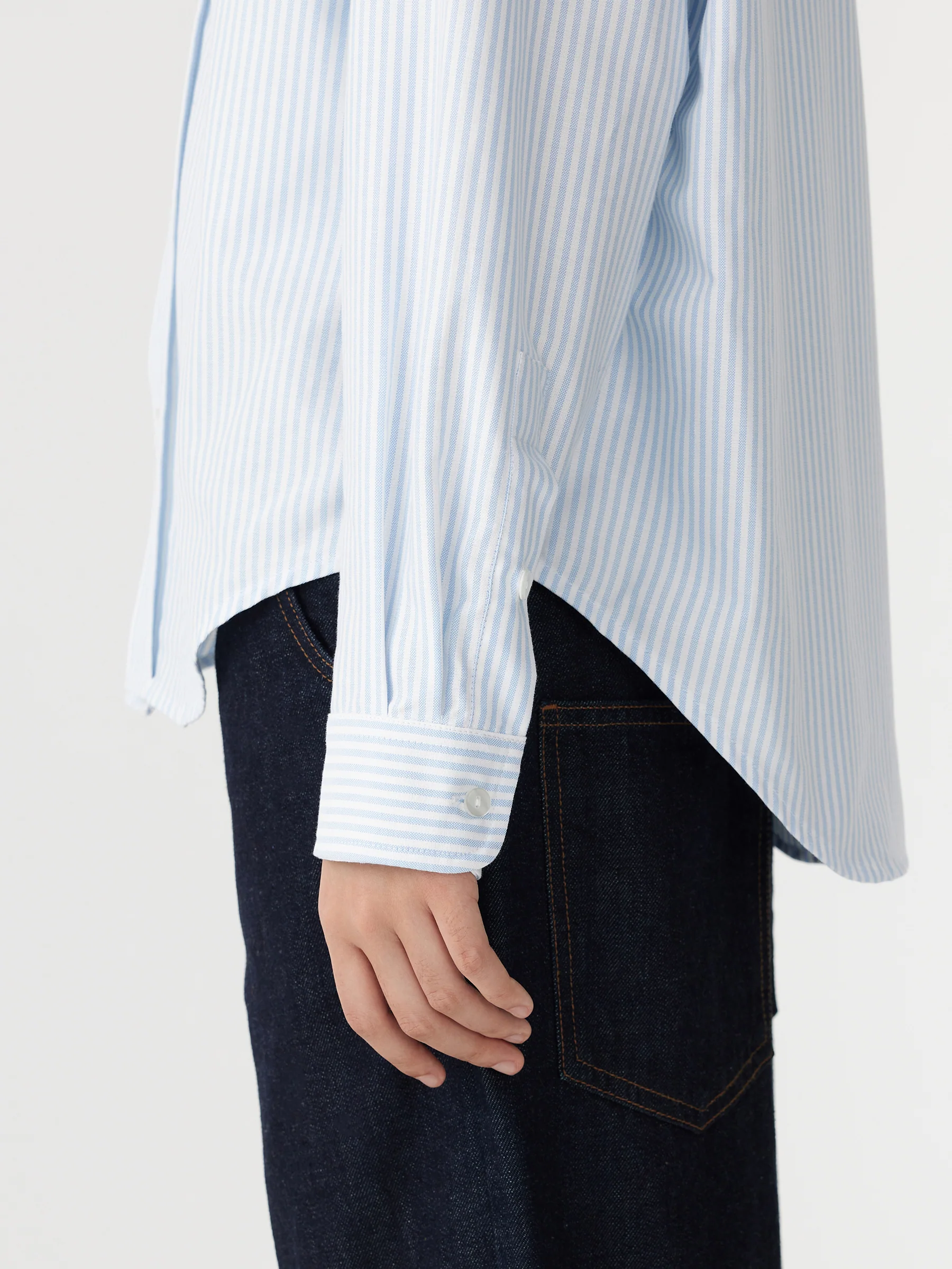 Universal Oversized Shirt - Image 5