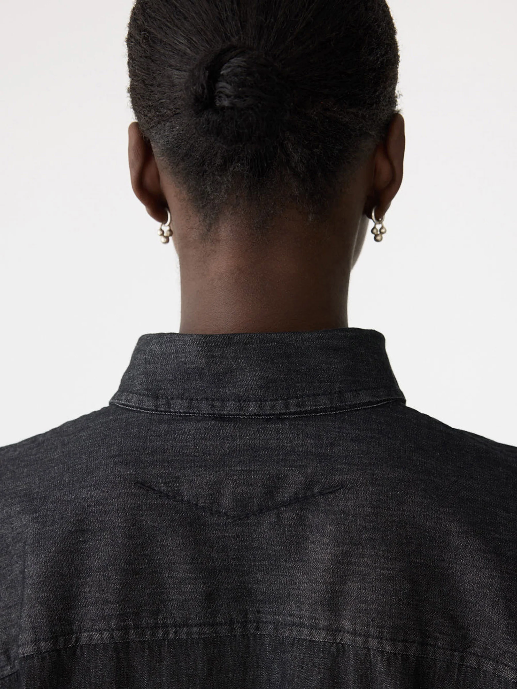 Minimal Chambray Shirt - Image 4