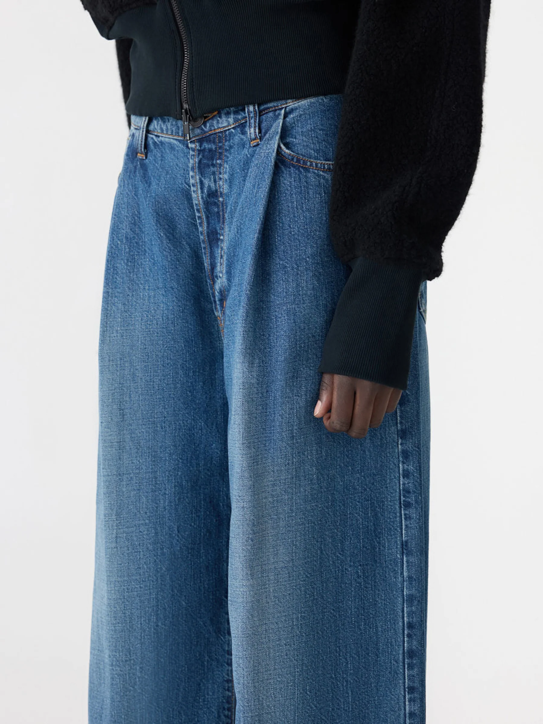 Pleat Front Wide Leg Jean - Image 3
