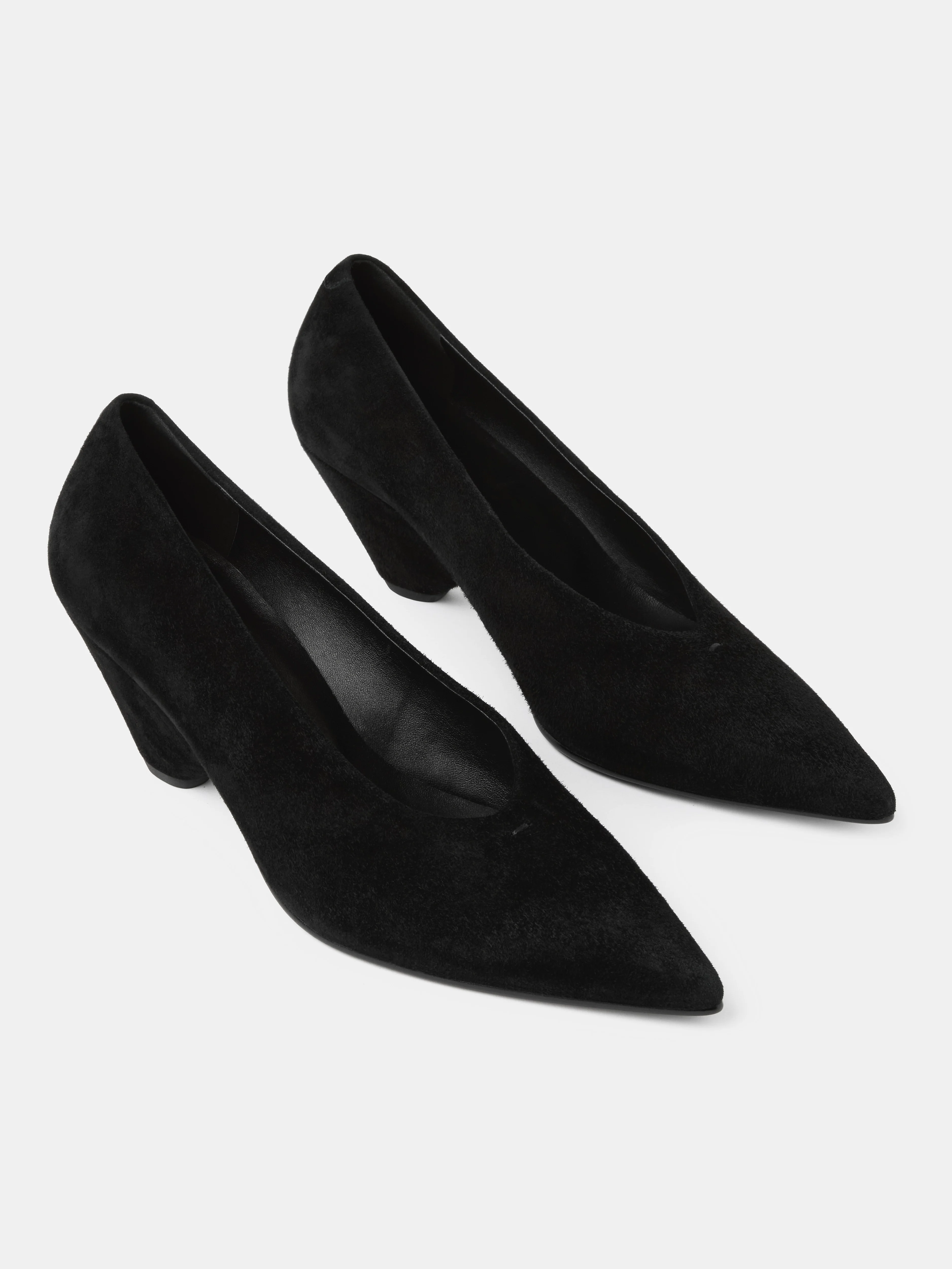 Point Toe Pump