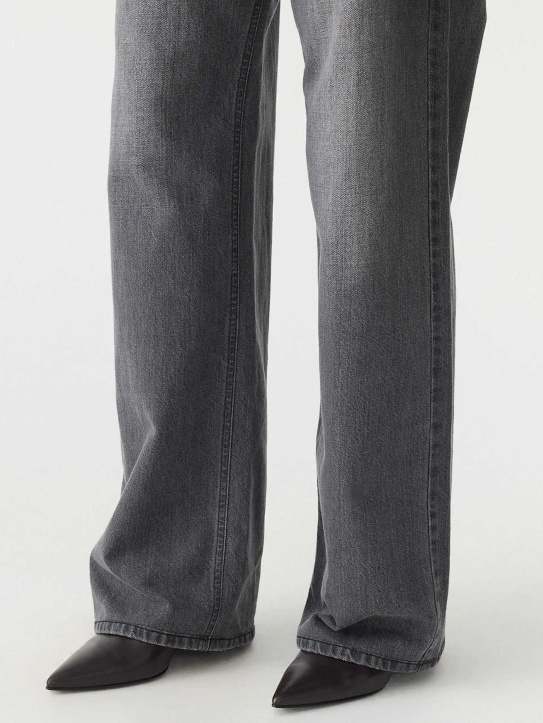 Point Toe Pump - Image 4